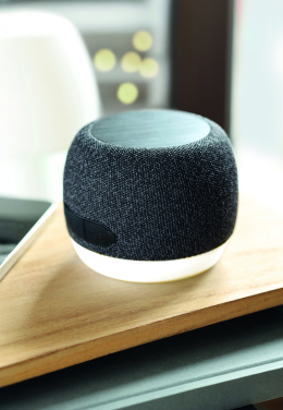 Logotrade reklaamkingi foto: 15W juhtmevaba laadijaga kõlar LISTOO+